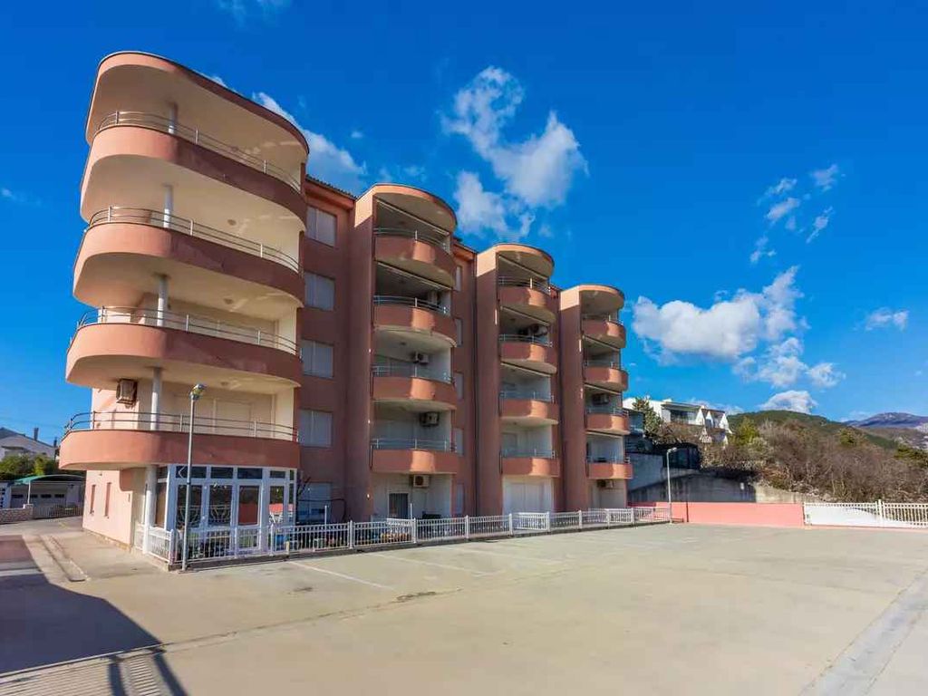 Ferienwohnung mit Klimaanlage und Parkplatz