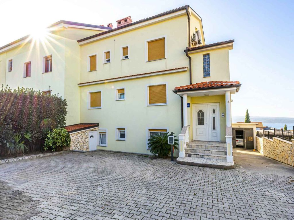 Ferienwohnung mit Balkon und Meerblick