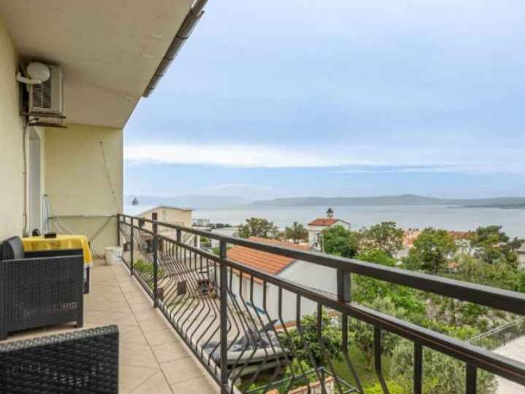 Ferienwohnung mit Balkon und Meerblick