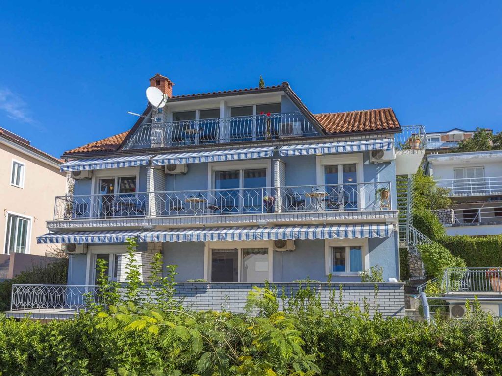 Ferienwohnung mit Balkon mit Meerblick