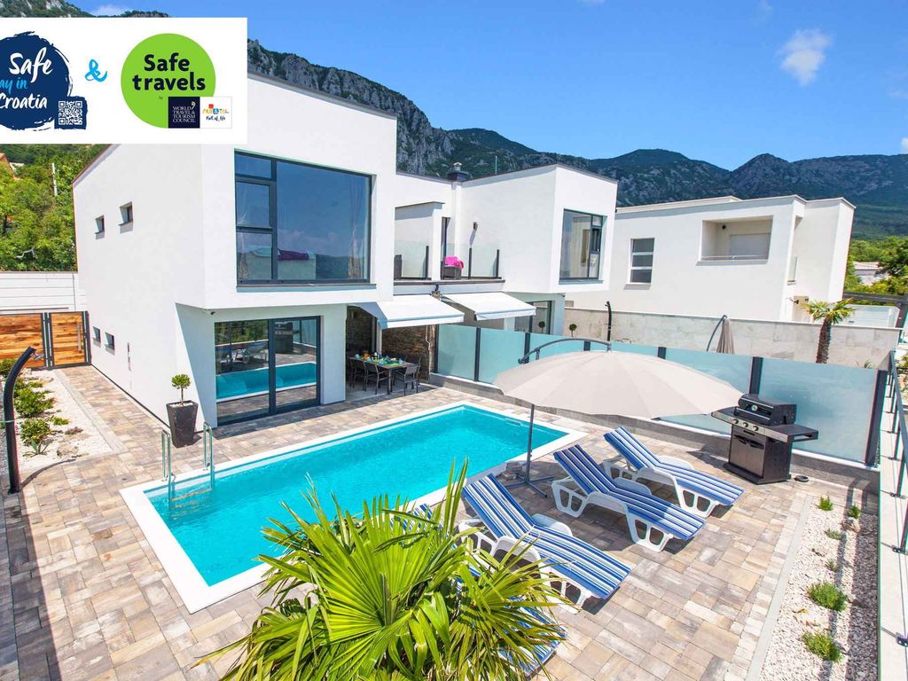 Ferienhaus mit Swimmingpool