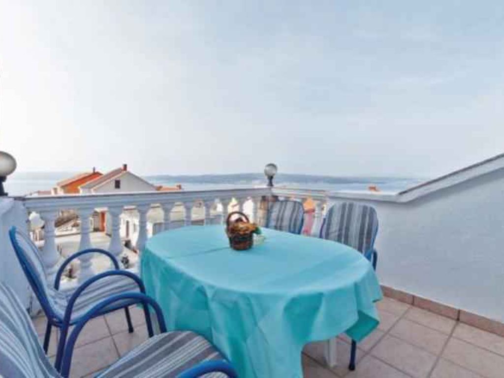 Apartment mit zwei Schlafzimmern und Gemeinschaftspool in Crikvenica