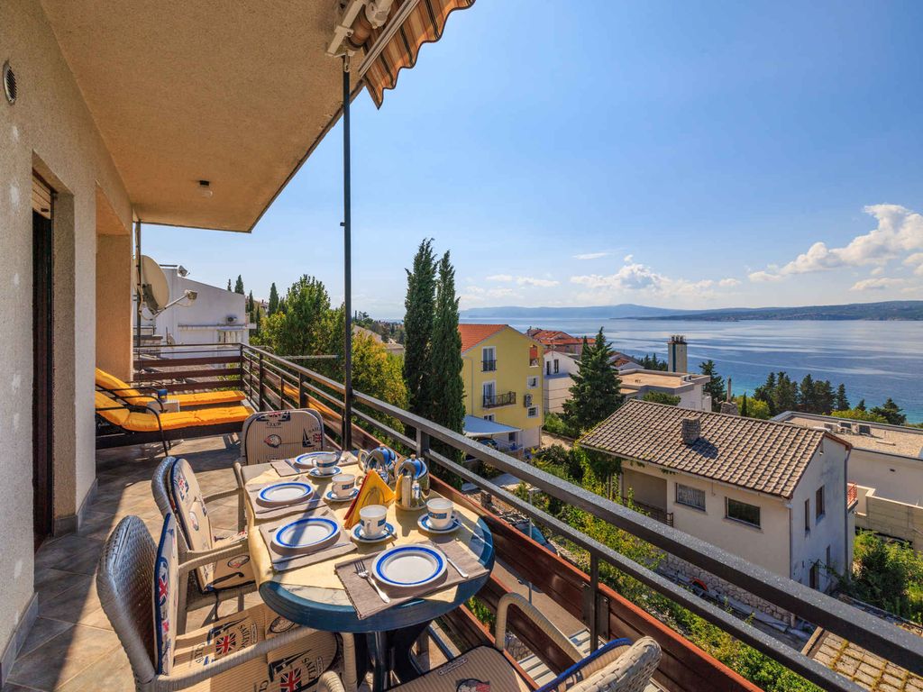 Ferienwohnung mit Balkon und Klimaanlage