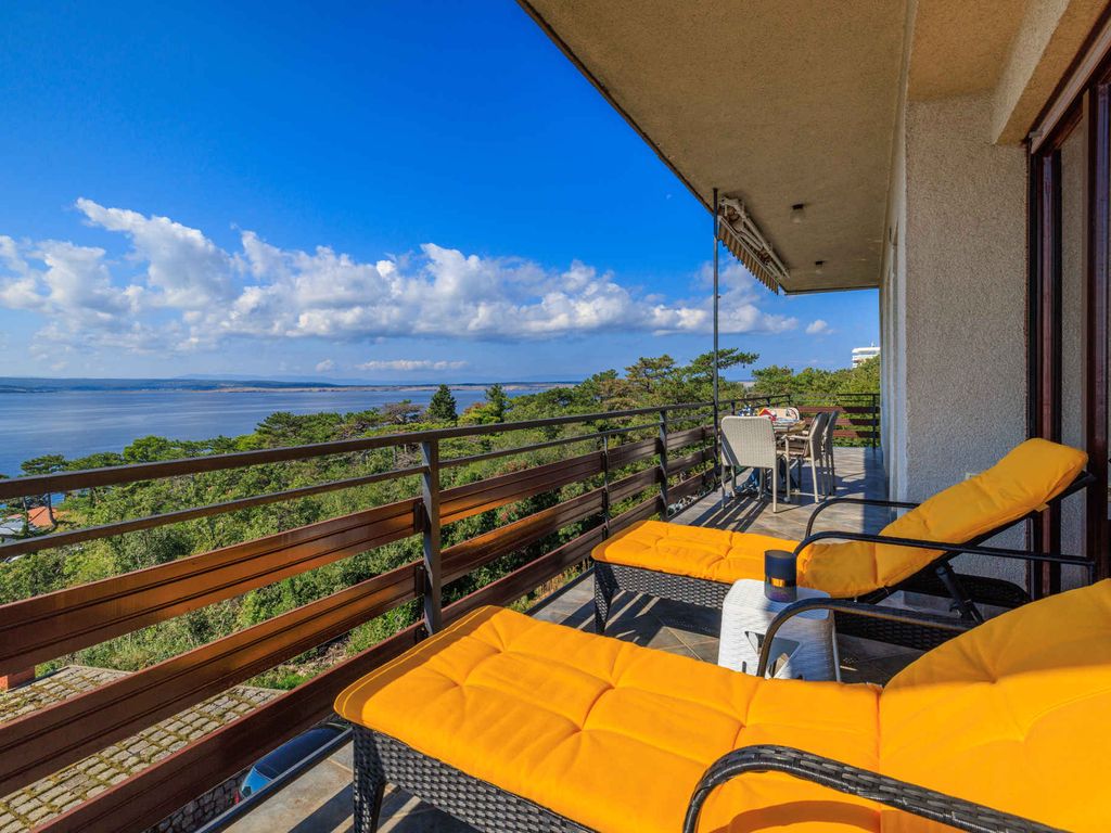 Ferienwohnung mit Balkon und Klimaanlage