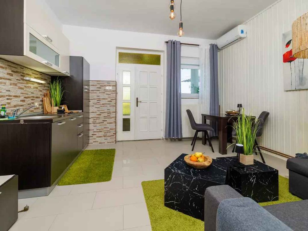 Ferienwohnung mit Pool zur gemeinsamen Nutzung