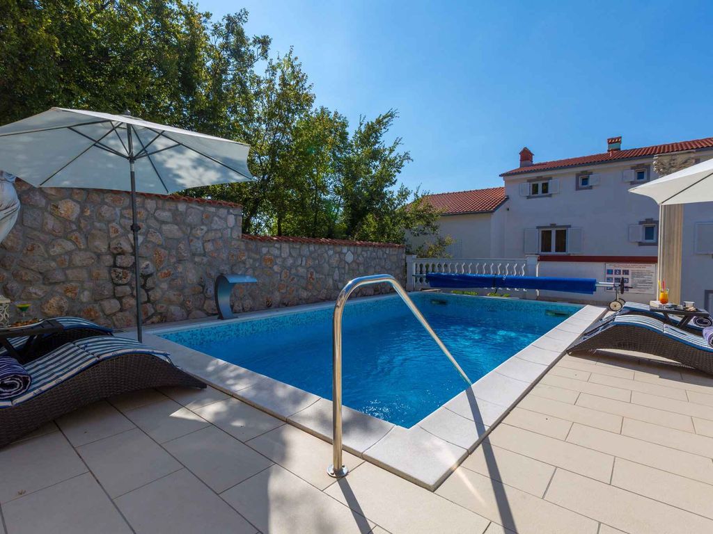 Ferienwohnung mit Pool zur gemeinsamen Nutzung