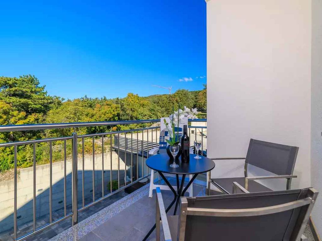 Studio mit Balkon