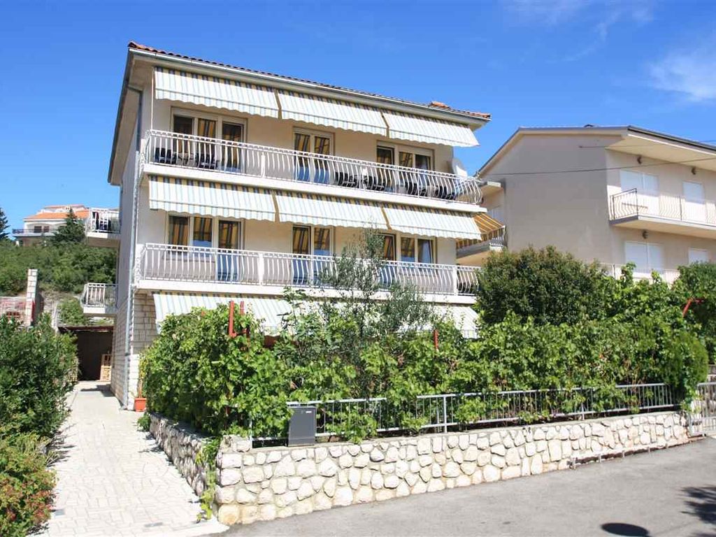 Ferienwohnung mit Balkon und Klimaanlage