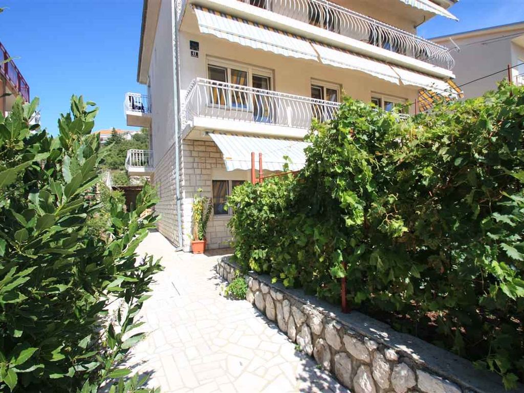 Ferienwohnung mit Balkon und Klimaanlage