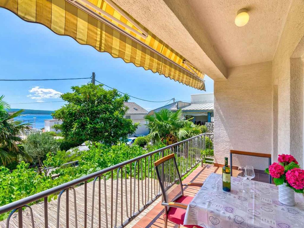Ferienwohnung mit Balkon und Meerblick