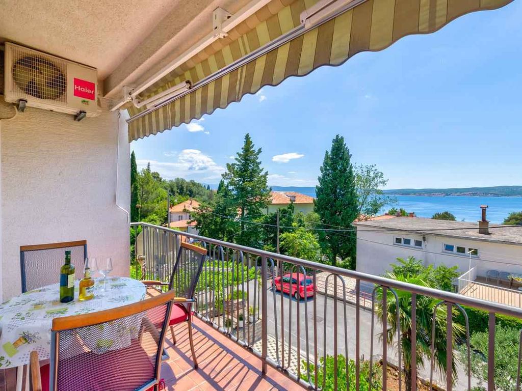 Ferienwohnung mit Balkon und Meerblick