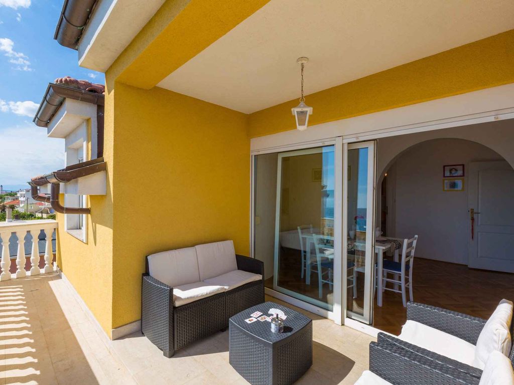 Ferienwohnung mit Terrasse und Meerblick