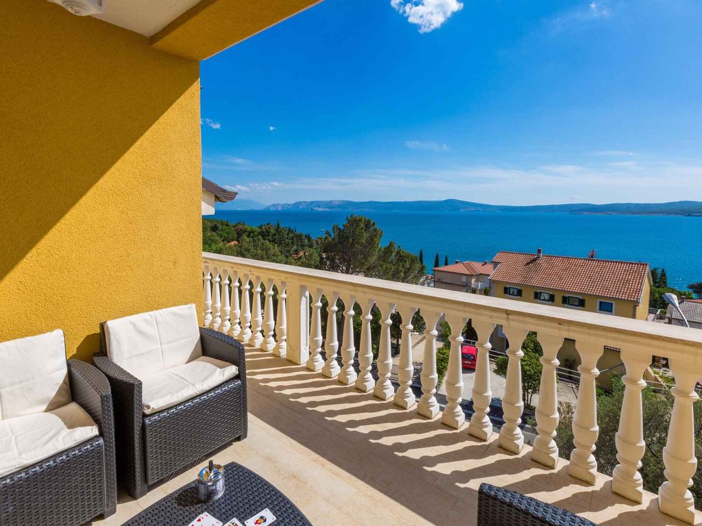 Ferienwohnung mit Terrasse und Meerblick