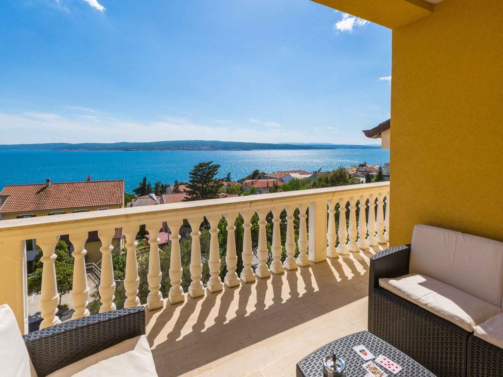 Ferienwohnung mit Terrasse und Meerblick