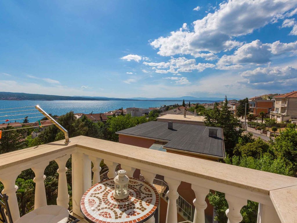 Ferienwohnung mit Terrasse und Meerblick