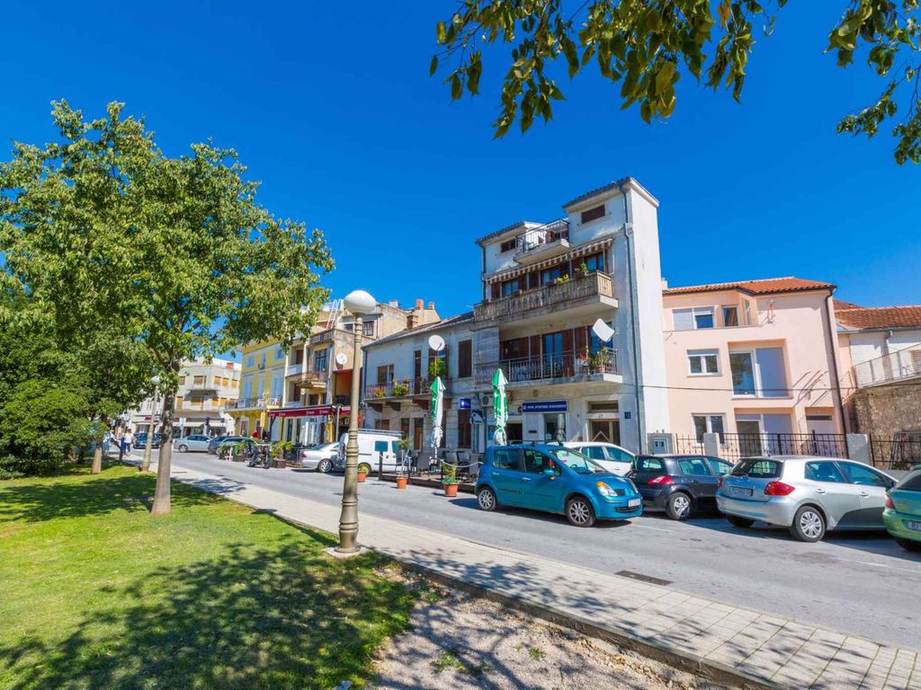 Ferienwohnung mit Balkon und Meerblick