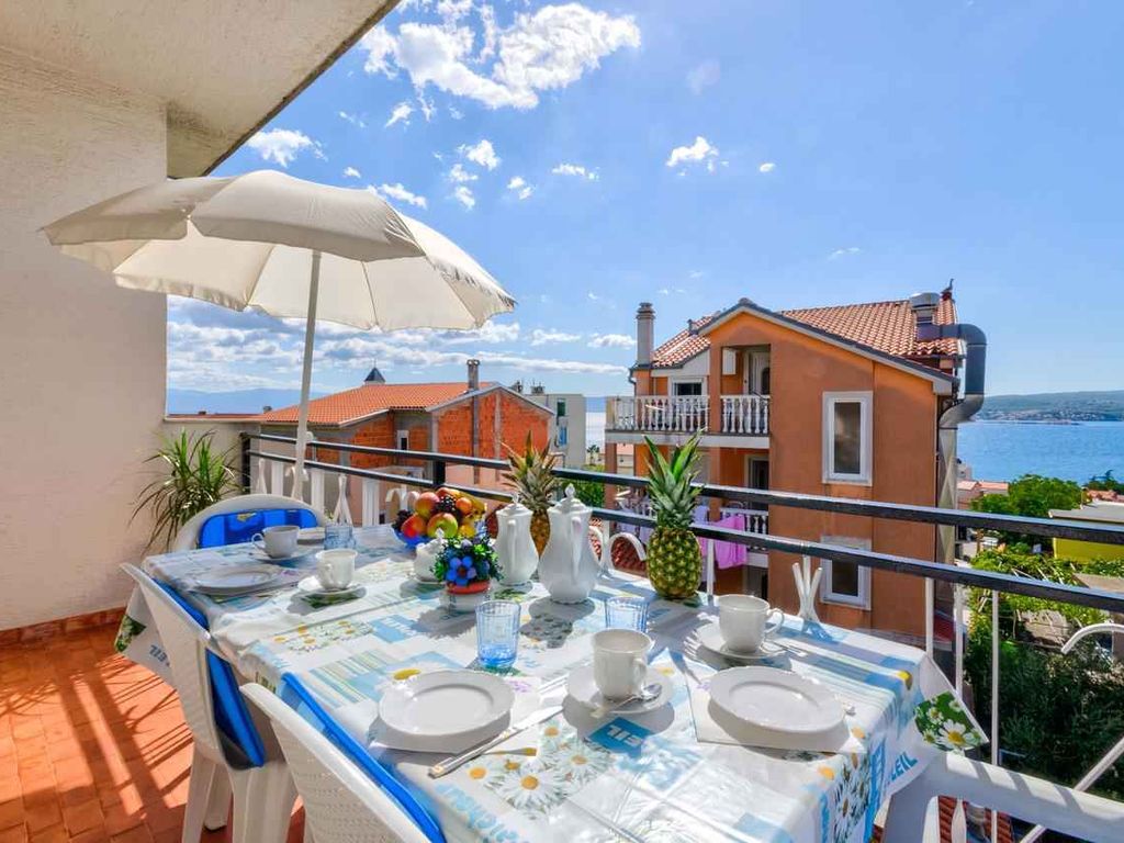 Ferienwohnung mit Balkon und Meerblick