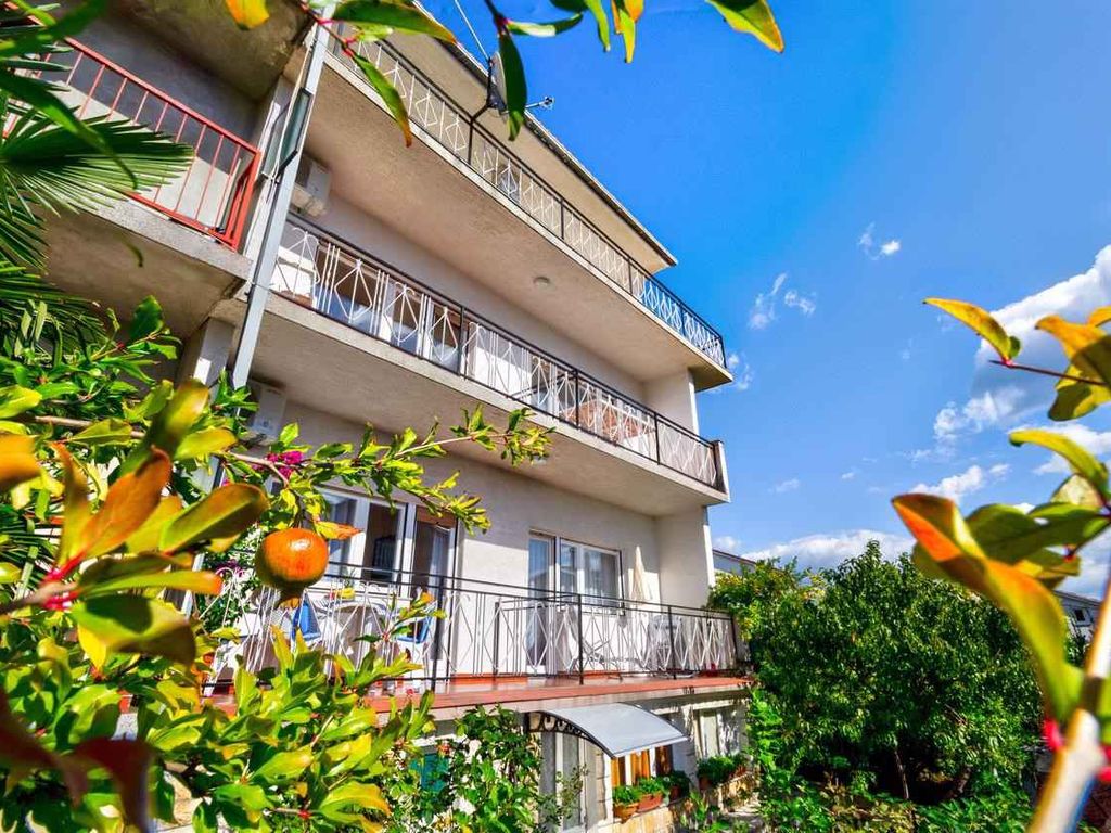Ferienwohnung mit Balkon und Meerblick
