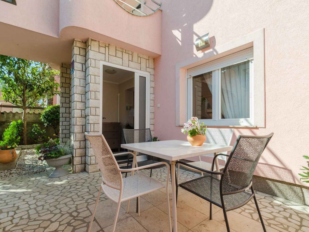 Ferienwohnung mit Meerblick und hochwertiger Ausstattung