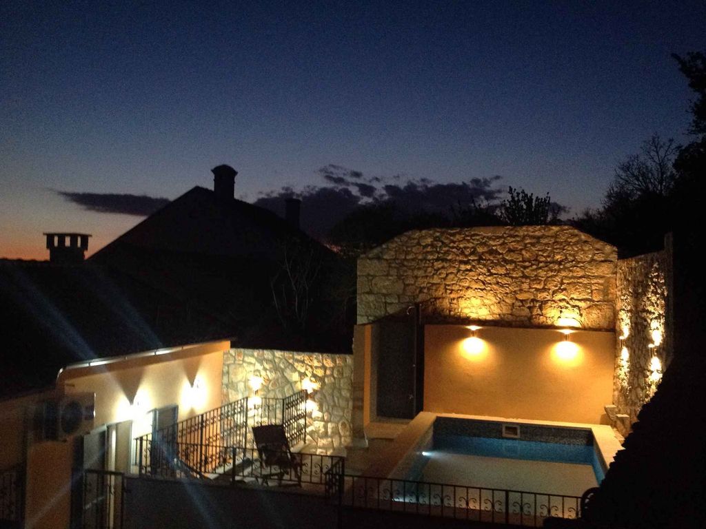 Ferienhaus mit Schwimmbad, Sauna und Klimaanlage