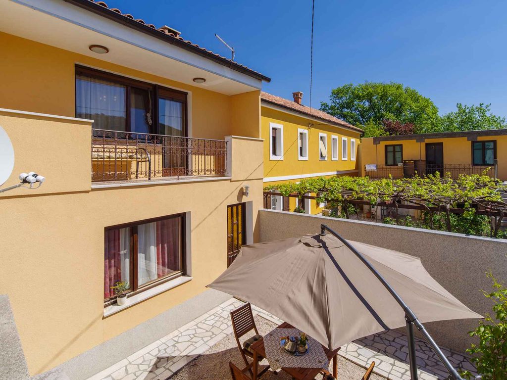 Ferienhaus mit Schwimmbad, Sauna und Klimaanlage