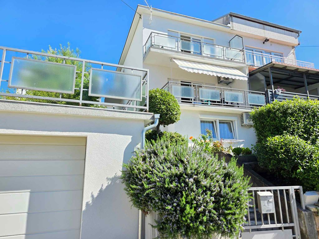 Ferienwohnung mit Terrasse und Klimaanlage