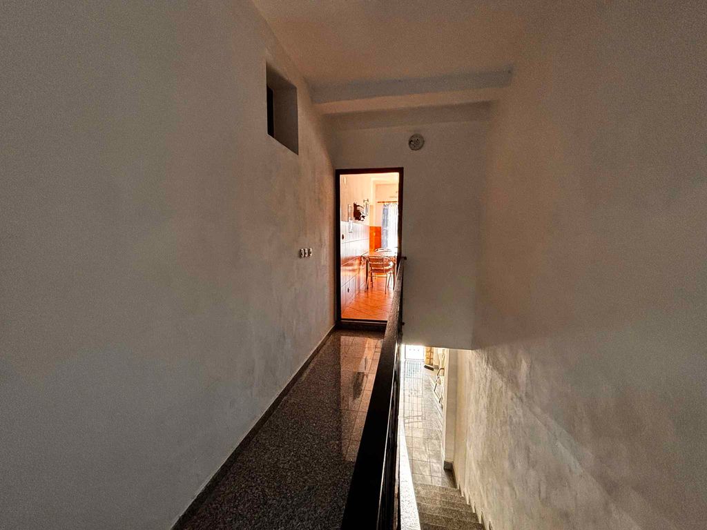 Ferienwohnung Mit Balkon und Aussicht