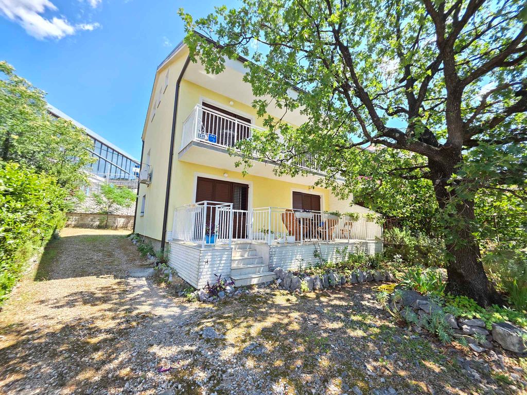 Ferienwohnung mit Balkon und Internetzugang