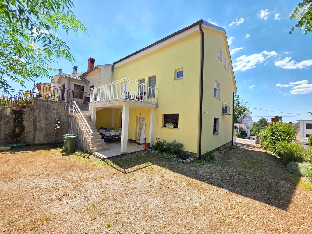 Ferienwohnung mit Balkon und Internetzugang