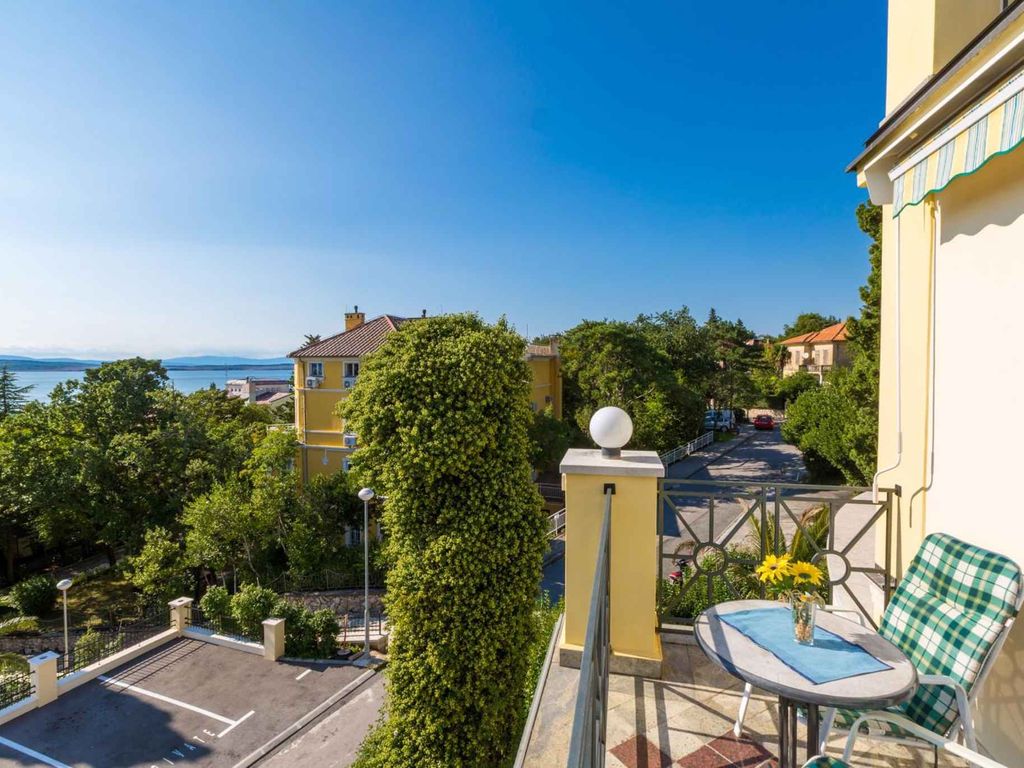 Ferienwohnung mit Balkon und Klimaanlage