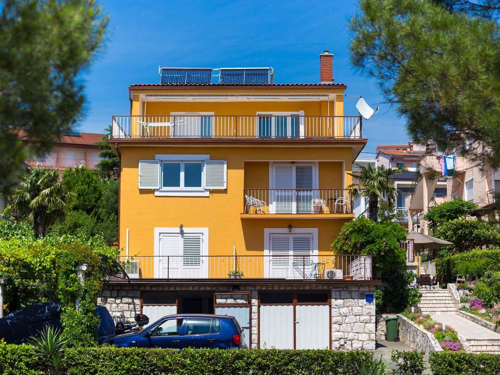 Ferienwohnung mit Balkon und Klimaanlage