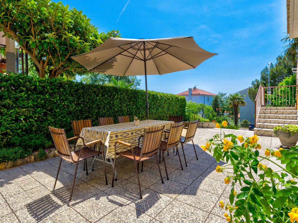 Ferienwohnung mit Balkon und Klimaanlage