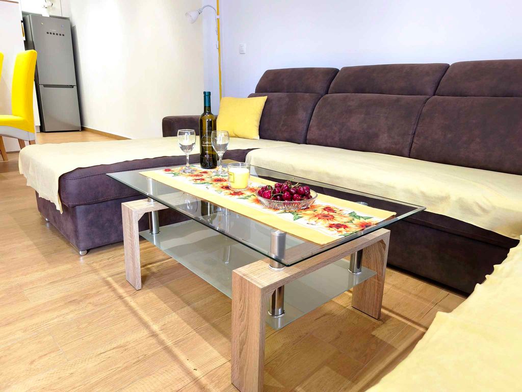 Ferienwohnung mit Klimaanlage, Terrasse und zwei Schlafzimmern