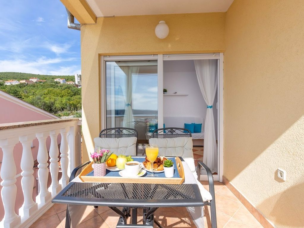 Ferienwohnung mit Meerblick und Pool