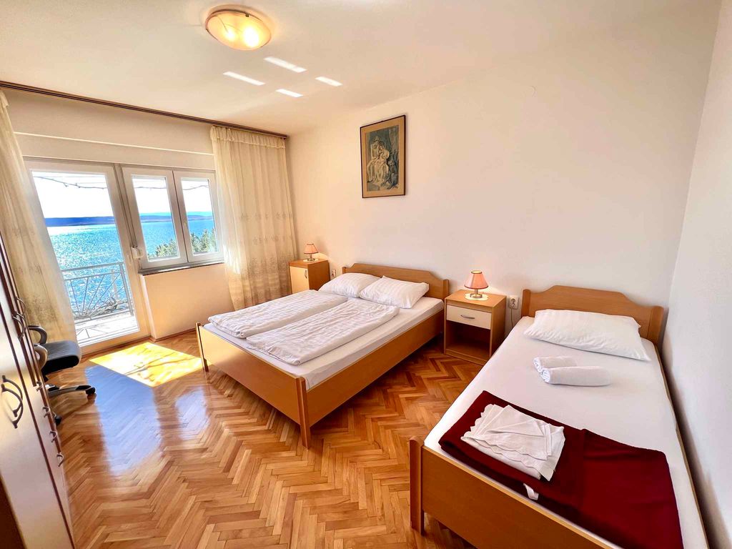 Ferienwohnung mit Balkon und Meerblick
