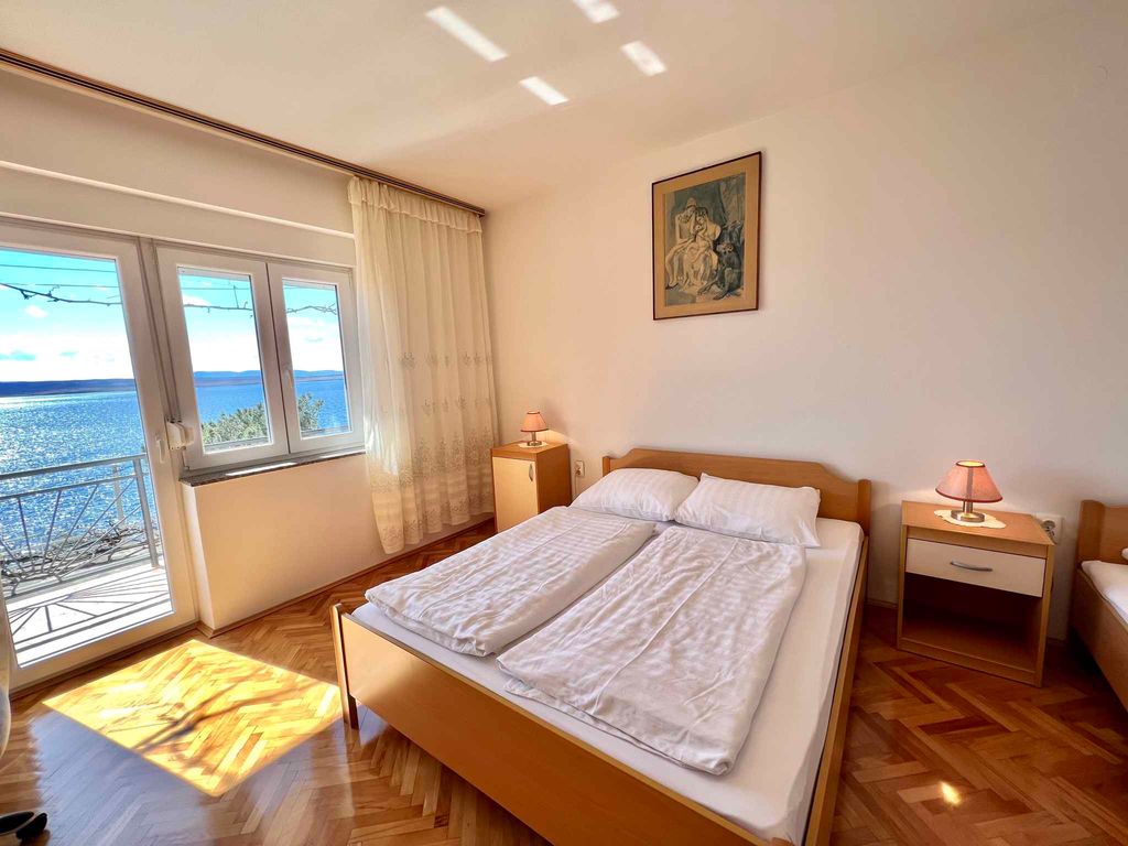 Ferienwohnung mit Balkon und Meerblick
