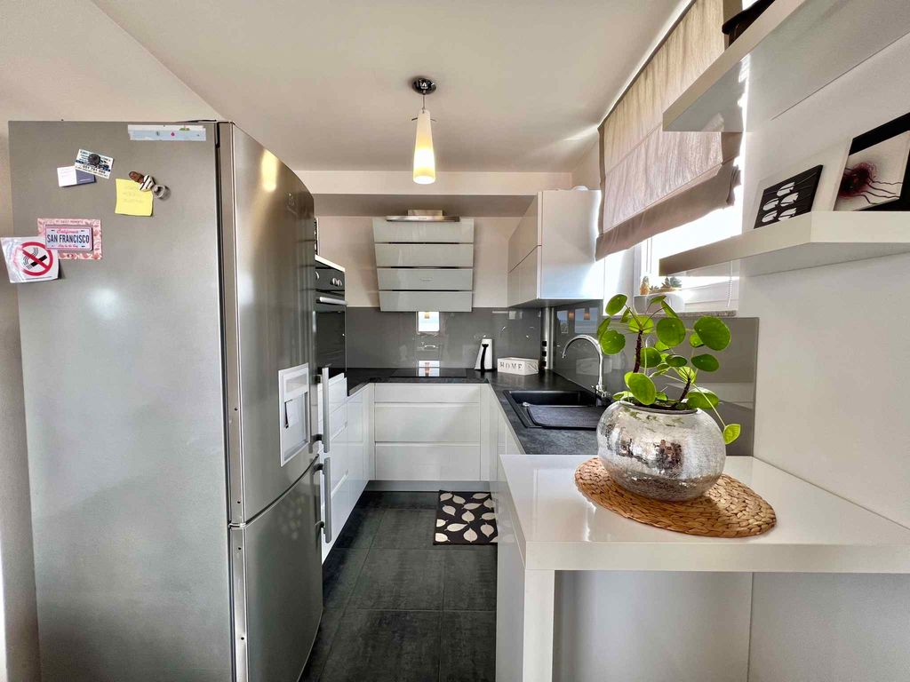 Ferienwohnung mit Balkon und Klimaanlage