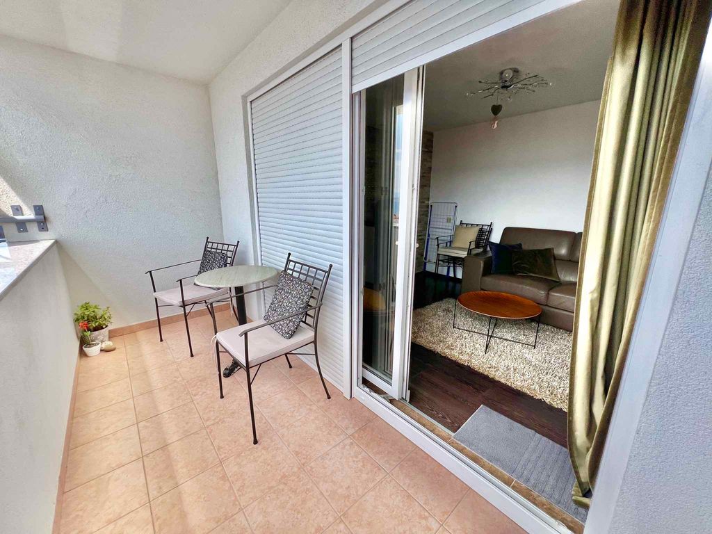 Ferienwohnung mit Balkon und Klimaanlage