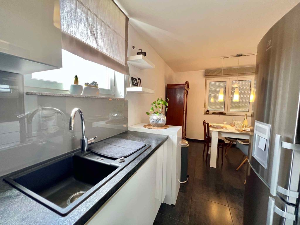 Ferienwohnung mit Balkon und Klimaanlage