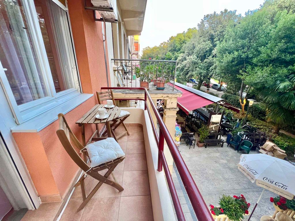Ferienwohnung erste Reihe zum Meer mit Balkon
