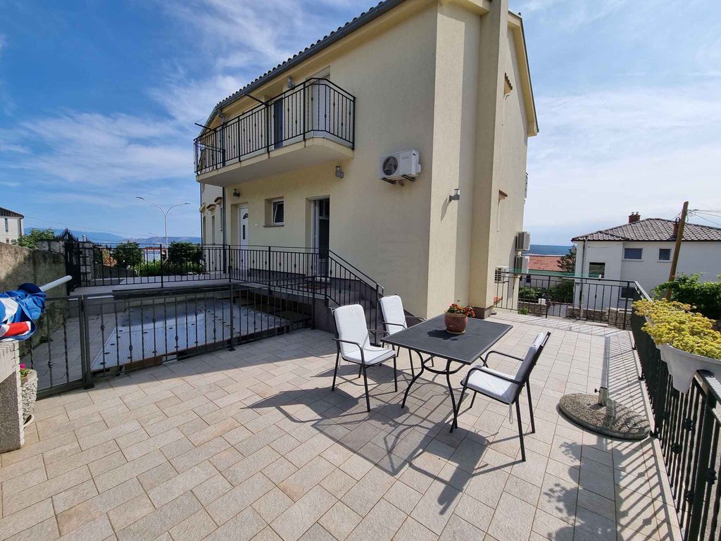 Ferienwohnung mit Balkon und Klimaanlage