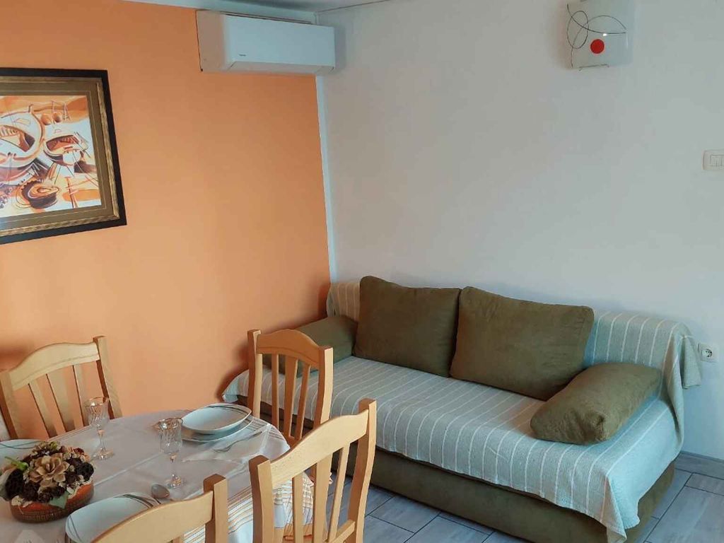 FerienHaus mit Pool und Grill