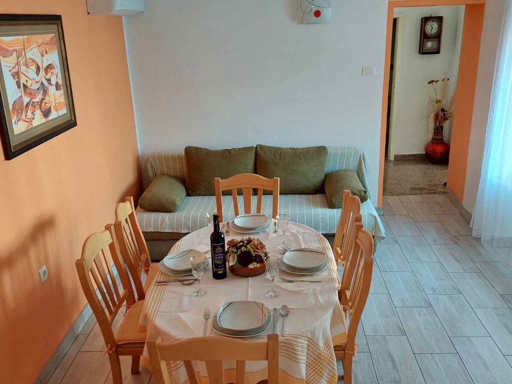 FerienHaus mit Pool und Grill