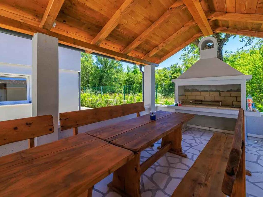 Ferienhaus mit Pool und Klimaanlage
