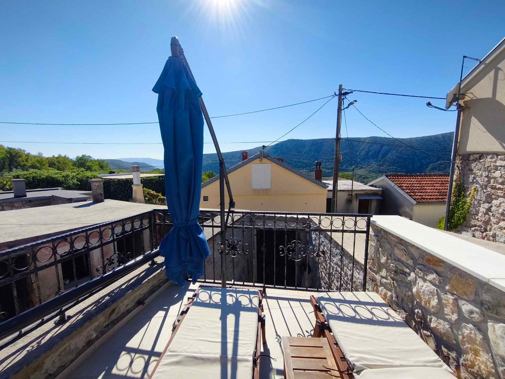 Ferienhaus Traditionell, modern mit Speck dekoriert