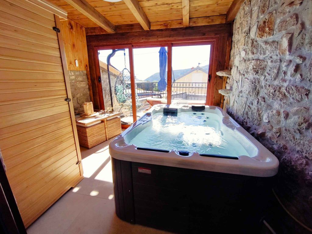 Ferienhaus Traditionell, modern mit Speck dekoriert