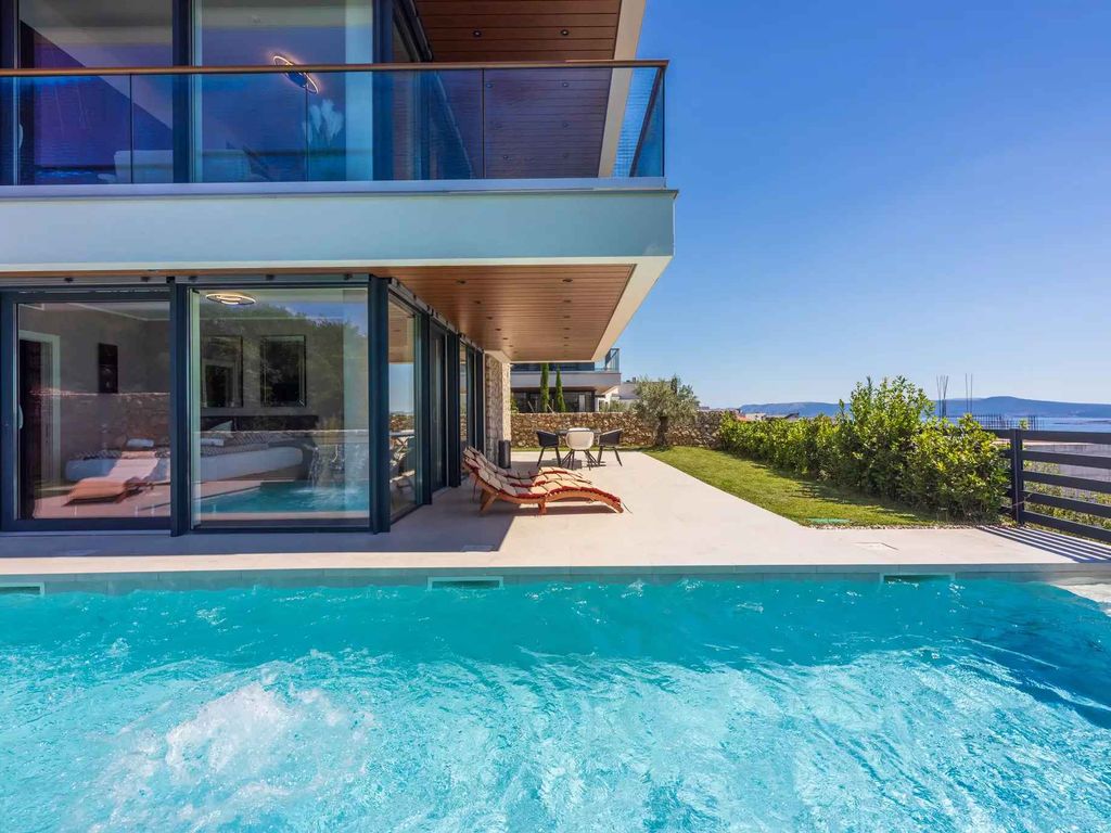 Villa mit Pool, Whirlpool, Sauna und Panoramablick