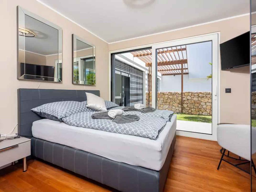 Villa mit Pool, Whirlpool, Sauna und Panoramablick