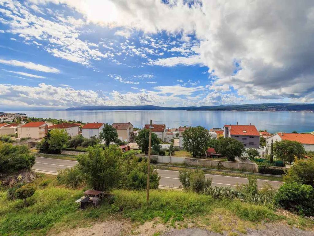 Ferienwohnung mit Balkon und Meerblick