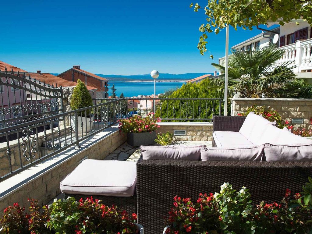 Ferienwohnung mit Außenpool und Grill